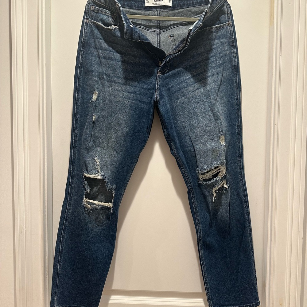 Hollister Curvy High Rise Mom Jean